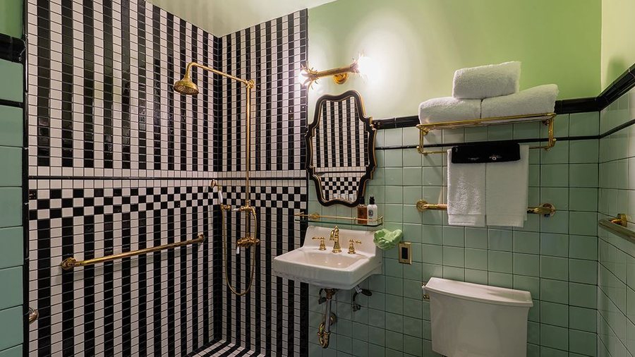 The Lafayette Hotel And Club San Diego California — Bathroom