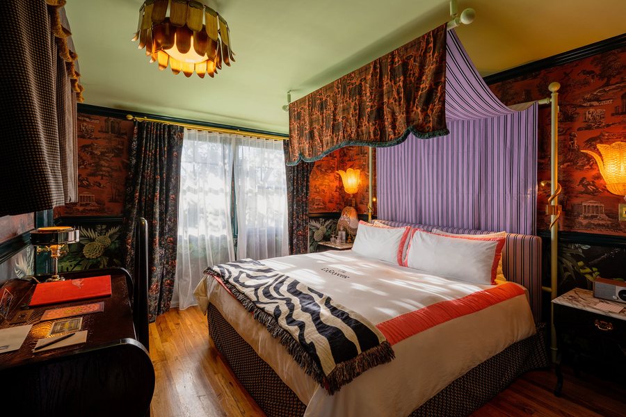 The Lafayette Hotel And Club San Diego California — Guest room