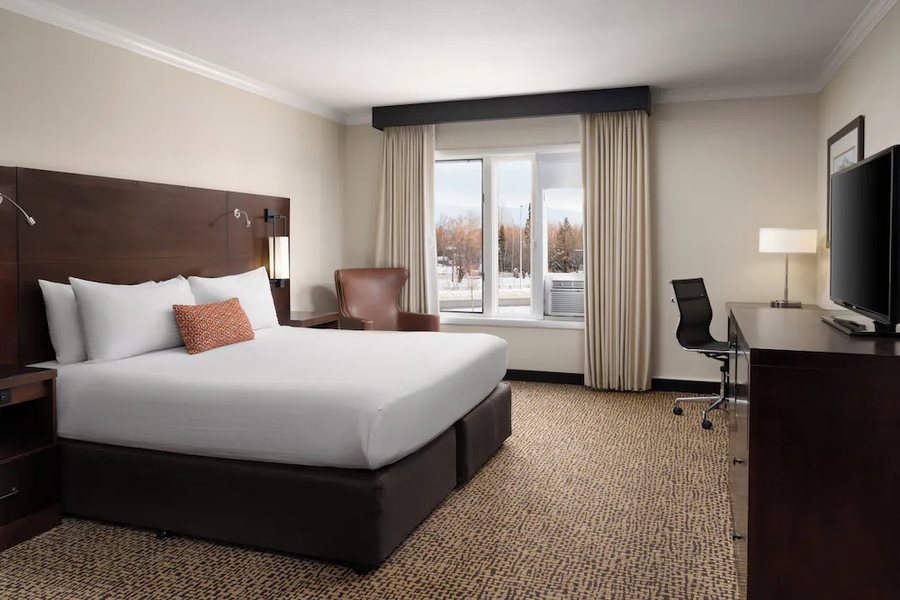 The Lakefront Anchorage Anchorage Alaska — Guest room