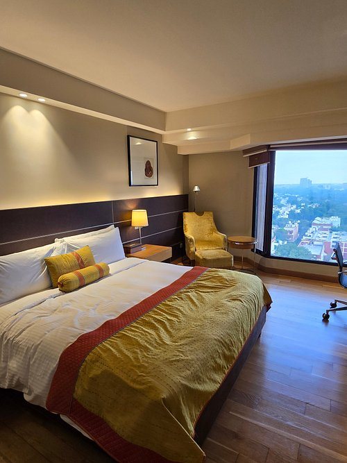 The Lalit New Delhi New Delhi National Capital Territory of Delhi — Guest room