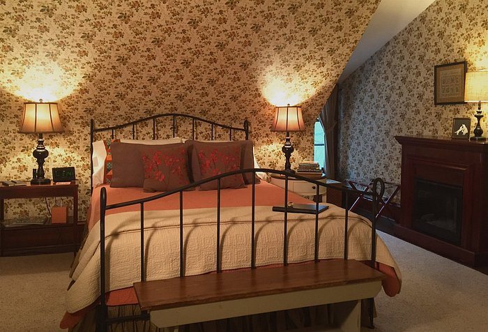 The Lancaster Bed And Breakfast — Guest room