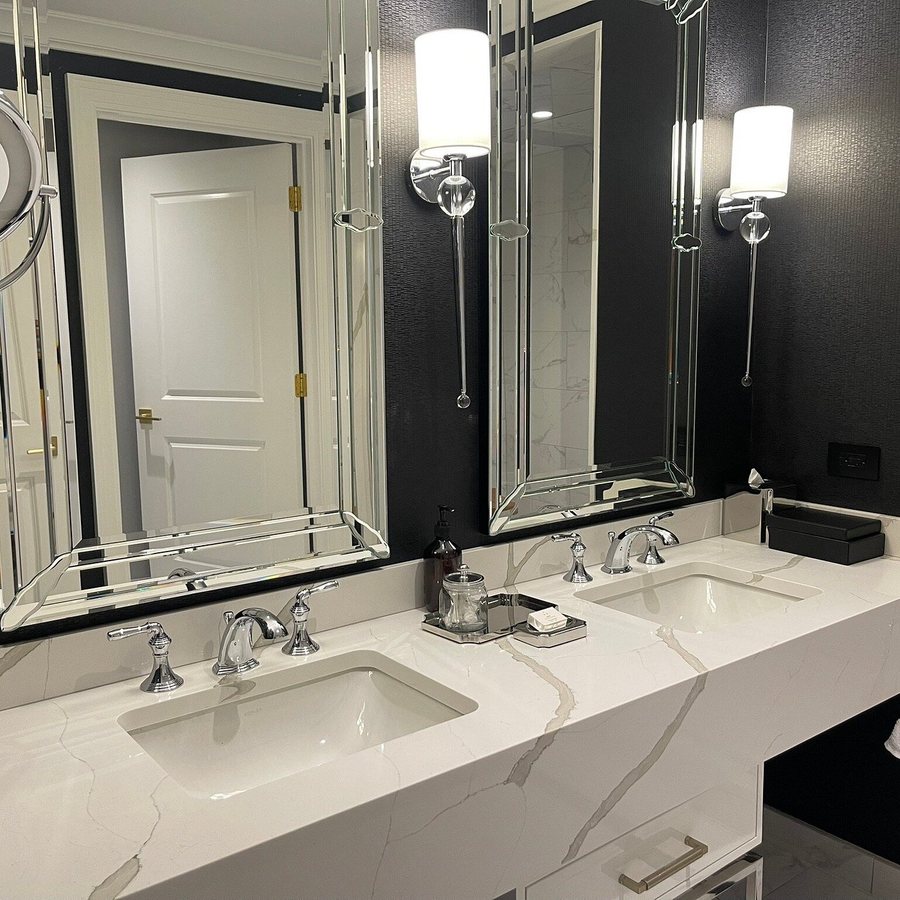 The LaSalle Chicago Autograph Collection Chicago Illinois — Bathroom