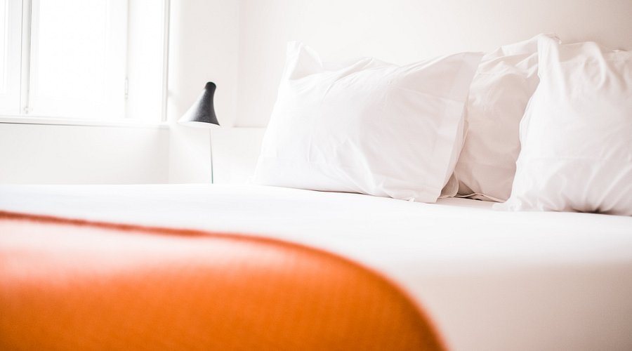 The Late Birds Lisbon Gay Urban Resort — Guest room