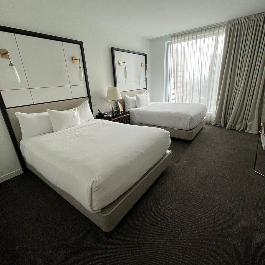The Laura Hotel Houston Downtown Autograph Collection — Guest room
