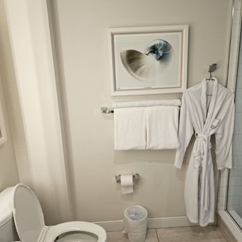 The Laureate Key West — Bathroom