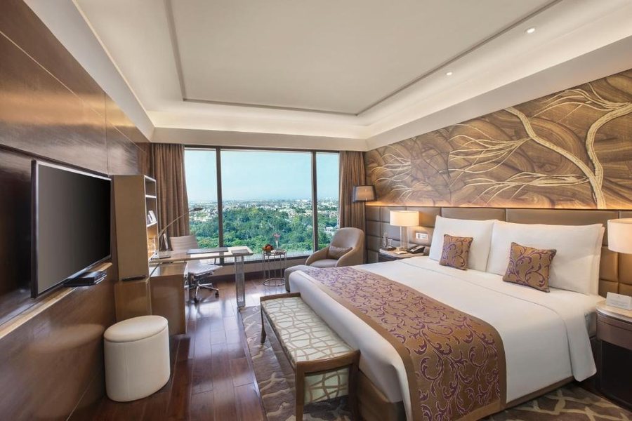 The Leela Ambience Convention Hotel Delhi — Guest room