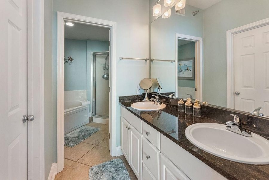 The Lighthouse Condominiums — Bathroom