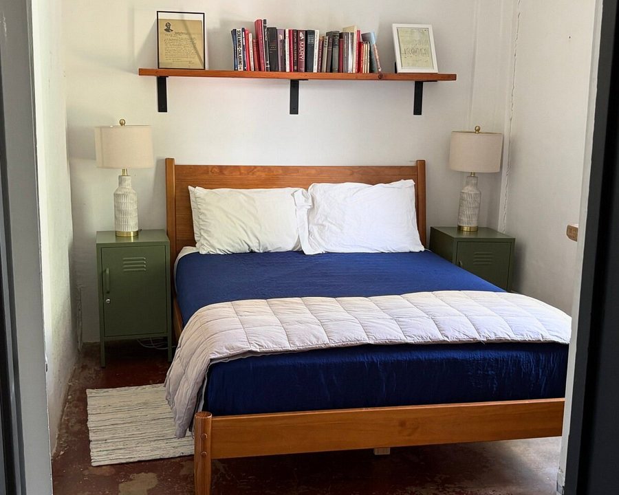 The Lincoln Marfa — Guest room