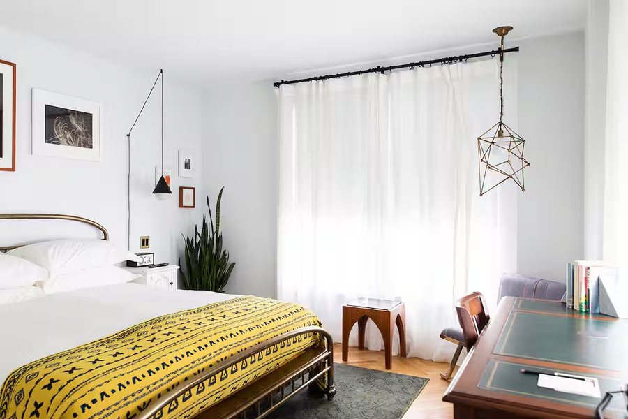 The LINE DC — Guest room