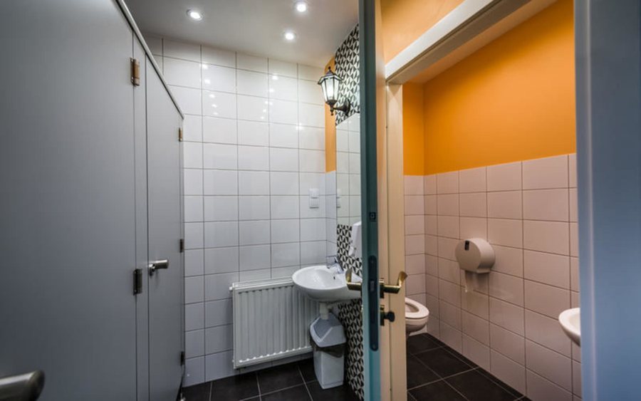 The Little Havana Party Hostel — Bathroom