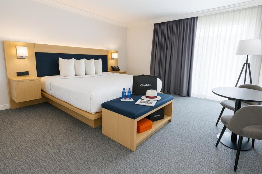 The Live Hotel Los Angeles California — Guest room