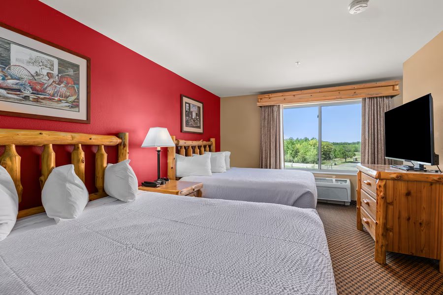 The Lodge at Brainerd Lakes Trademark Collection by Wyndham — Guest room