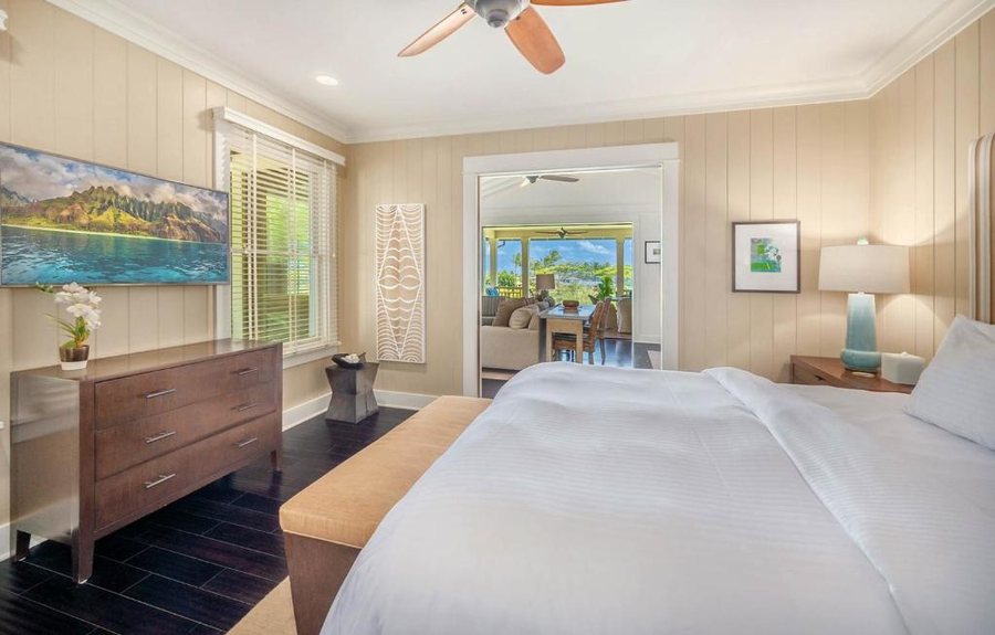 The Lodge at Kukui ula — Guest room