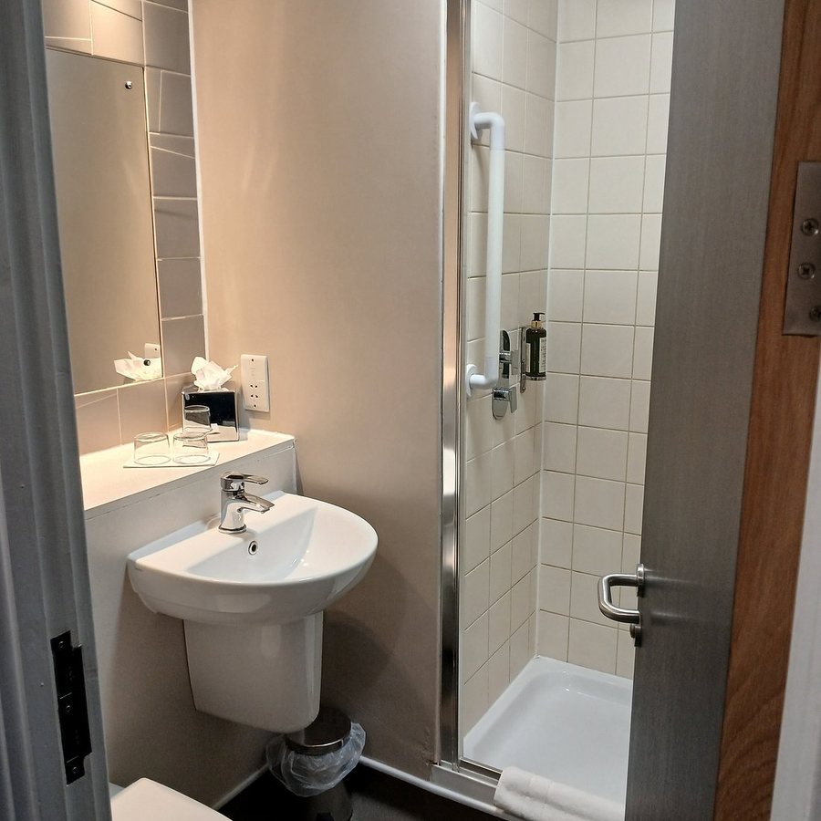 The Lodge At West River — Bathroom