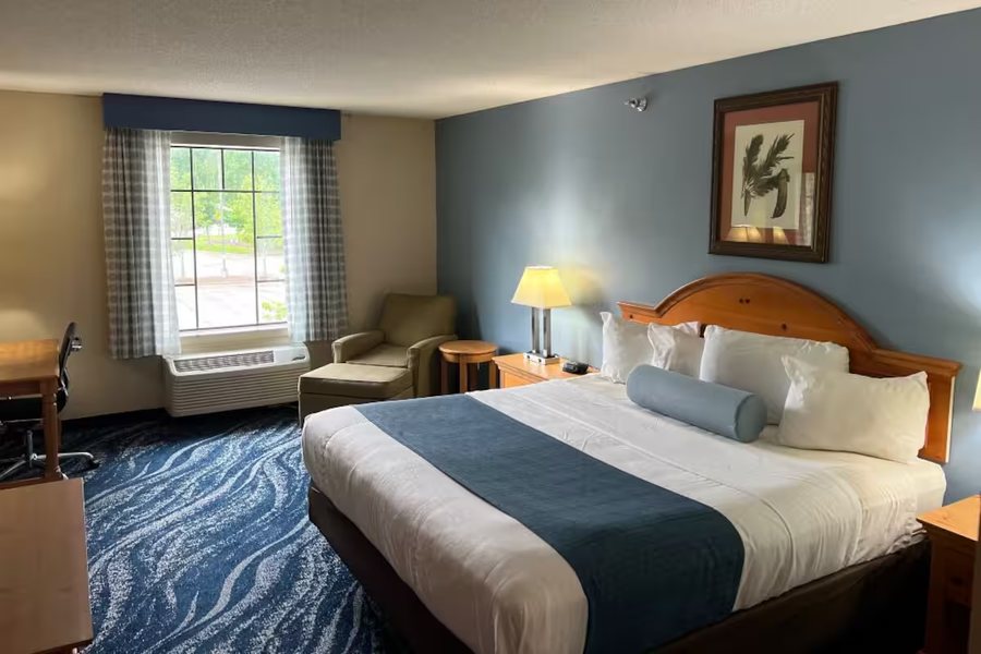 The Lodge on Lake Oconee — Guest room
