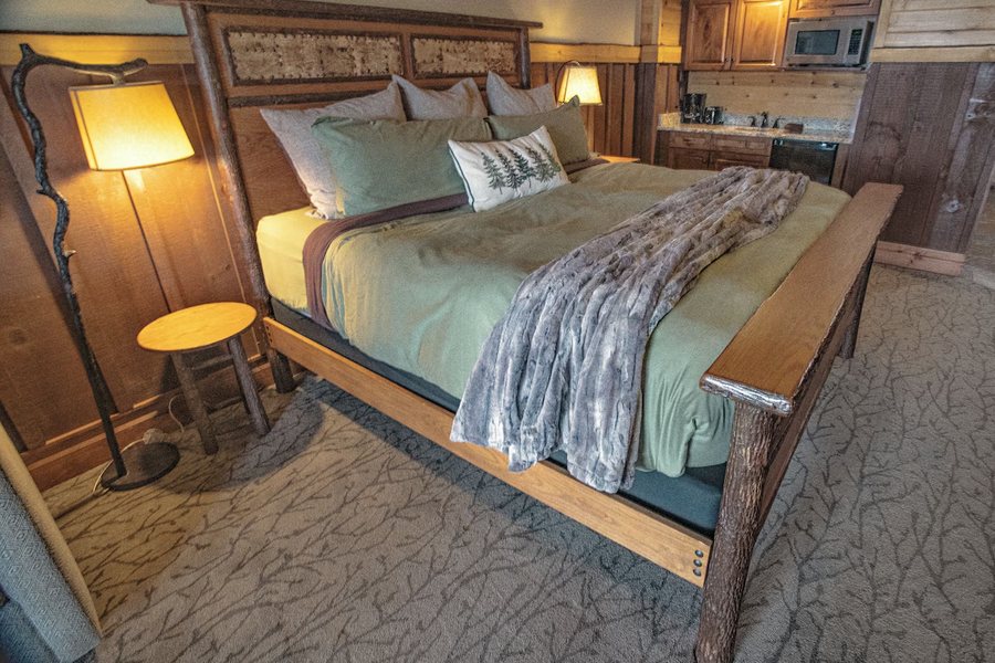 The Lodges at Cresthaven — Guest room