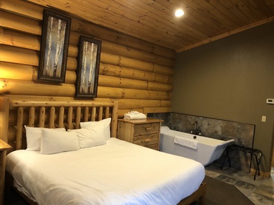 The Lodges at Sunset Village — Guest room