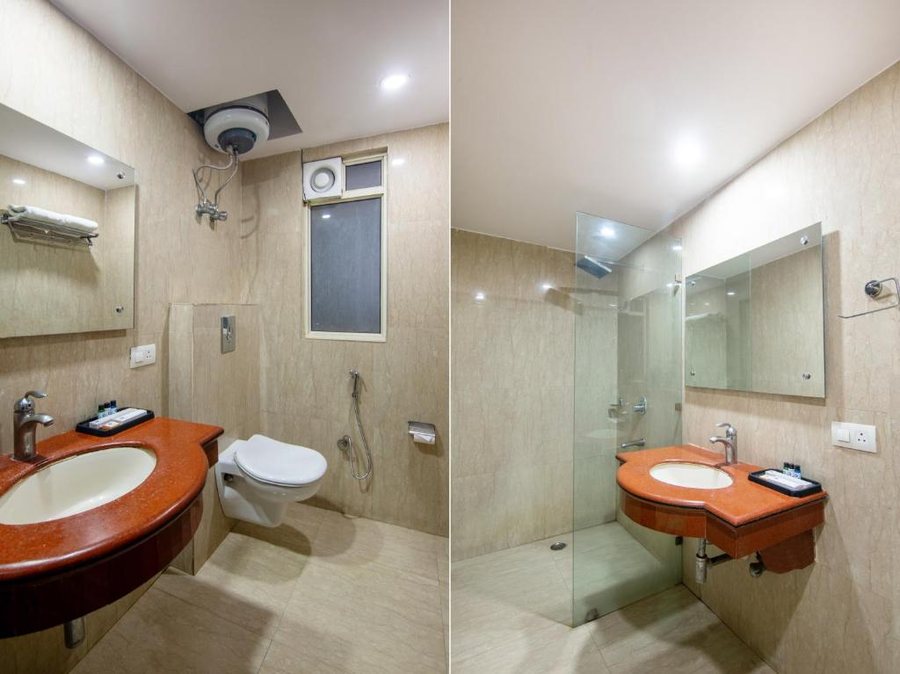 The Lohmod Boutique Hotel at Delhi Airport — Bathroom
