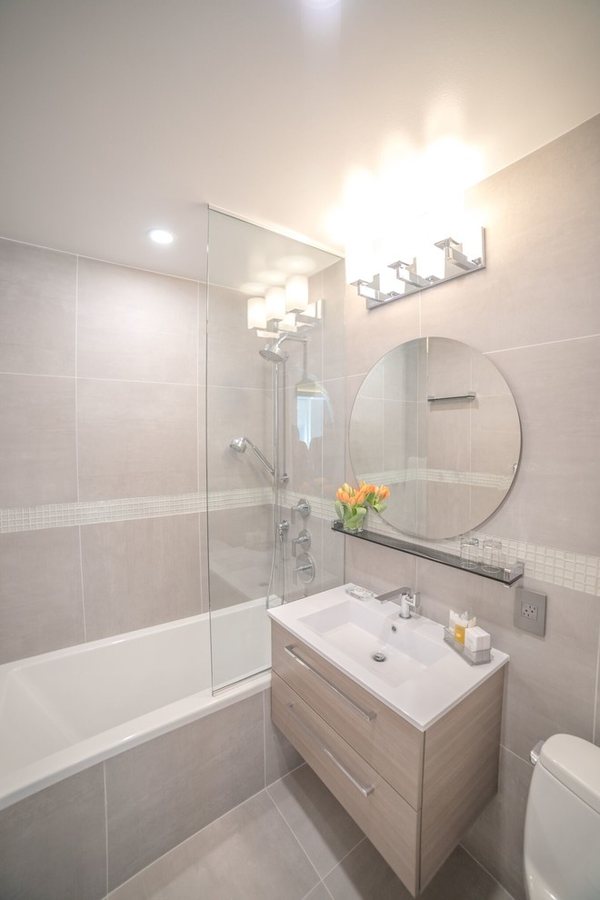 The Lombardy New York City New York — Bathroom