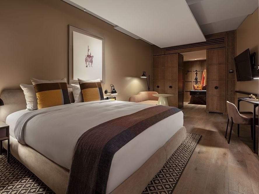 The Londoner — Guest room