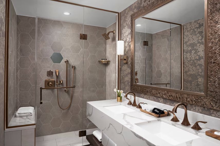 The Lytle Park Hotel Autograph Collection — Bathroom