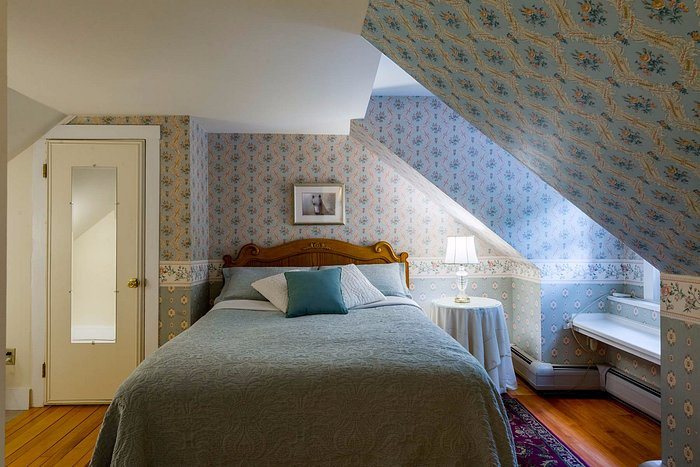 The Mad River Inn — Guest room