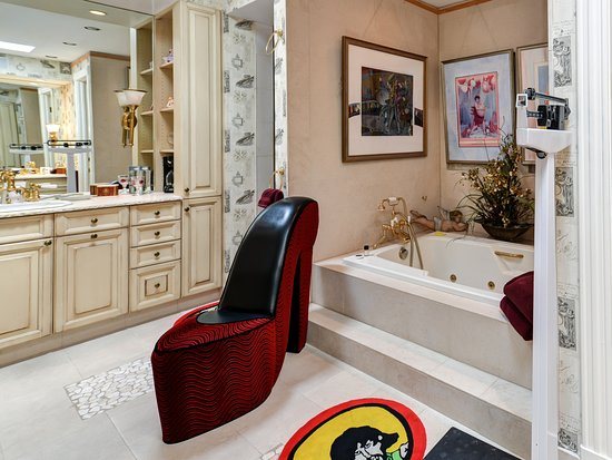 The Mansion On O Street — Bathroom