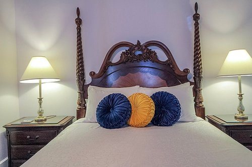 The Mansion on Royal Street — Guest room