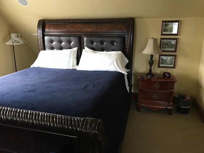The Mansion on The Mile B B — Guest room