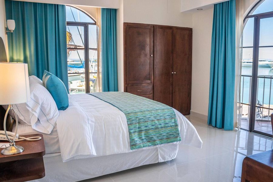 The Marine Waterfront Hotel — Guest room