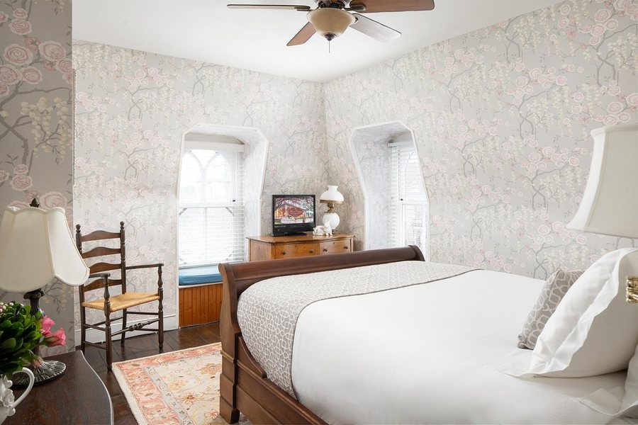 The Mason Cottage Bed Breakfast — Guest room