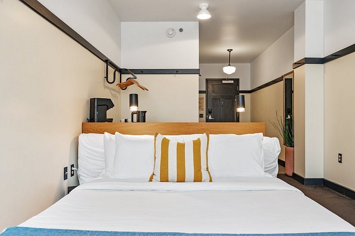 The Maverick by Kasa — Guest room