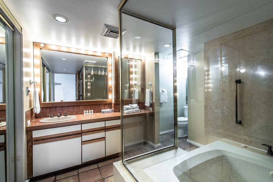 The Mayan Princess — Bathroom