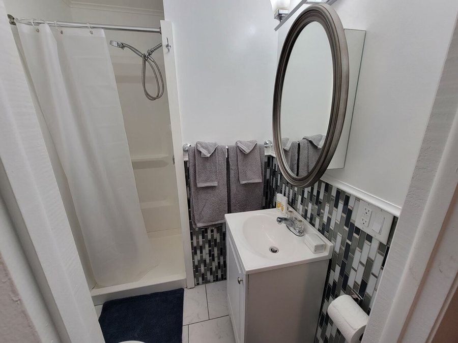 The Meadows at Lake Shore — Bathroom