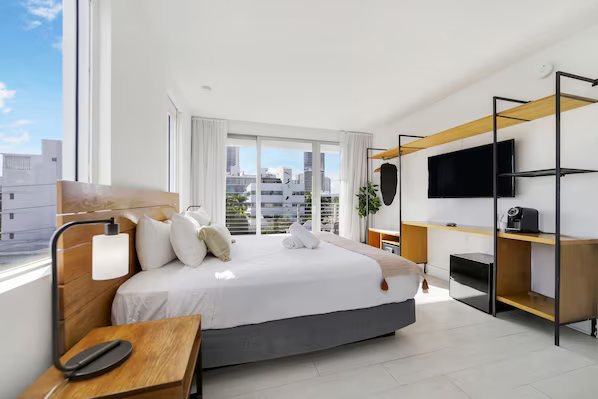 The Meridian Miami Beach — Guest room