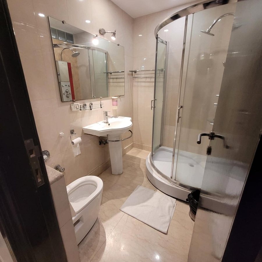 The Meriton — Bathroom
