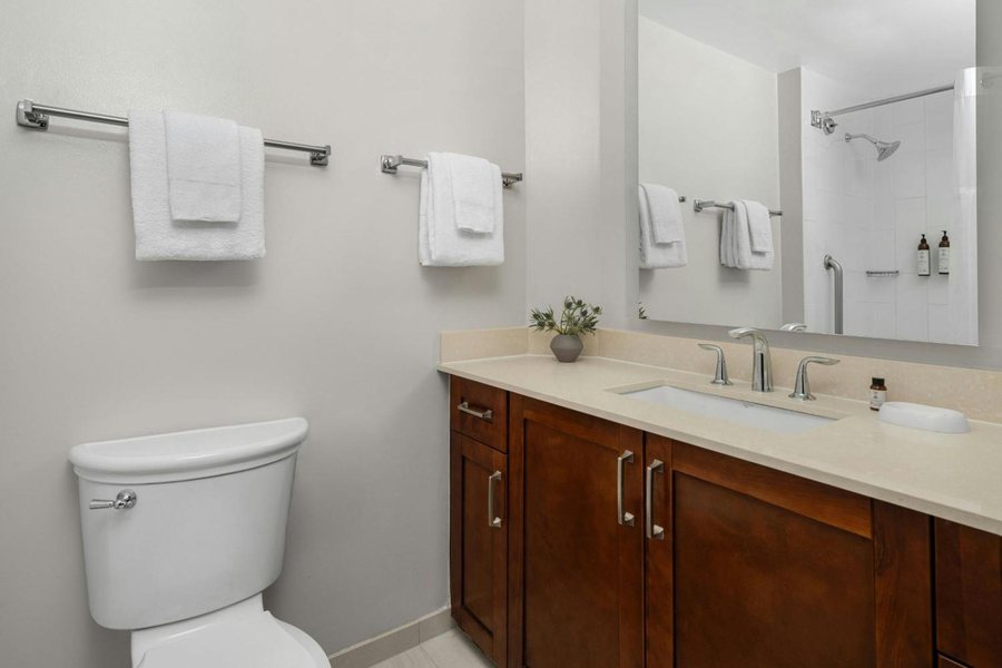 The Merriweather Resort — Bathroom