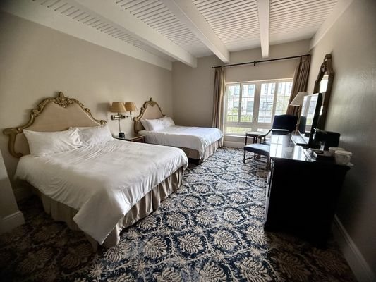 The Mission Inn Hotel Spa — Guest room