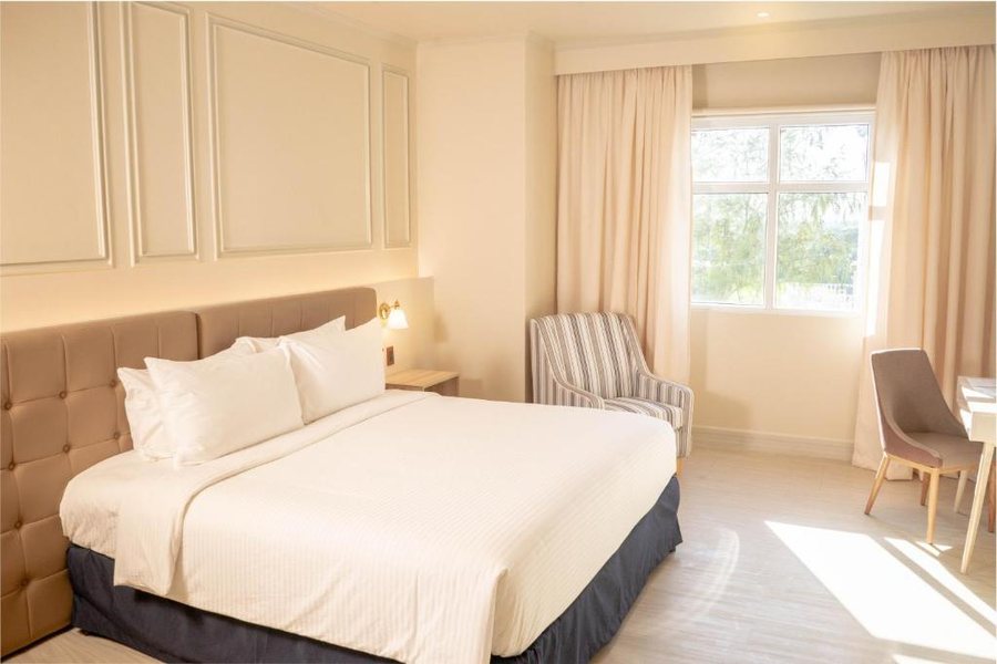 The Monarch Hotel — Guest room