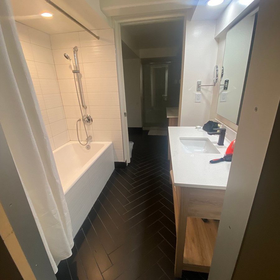 The Monarch Scottsdale — Bathroom