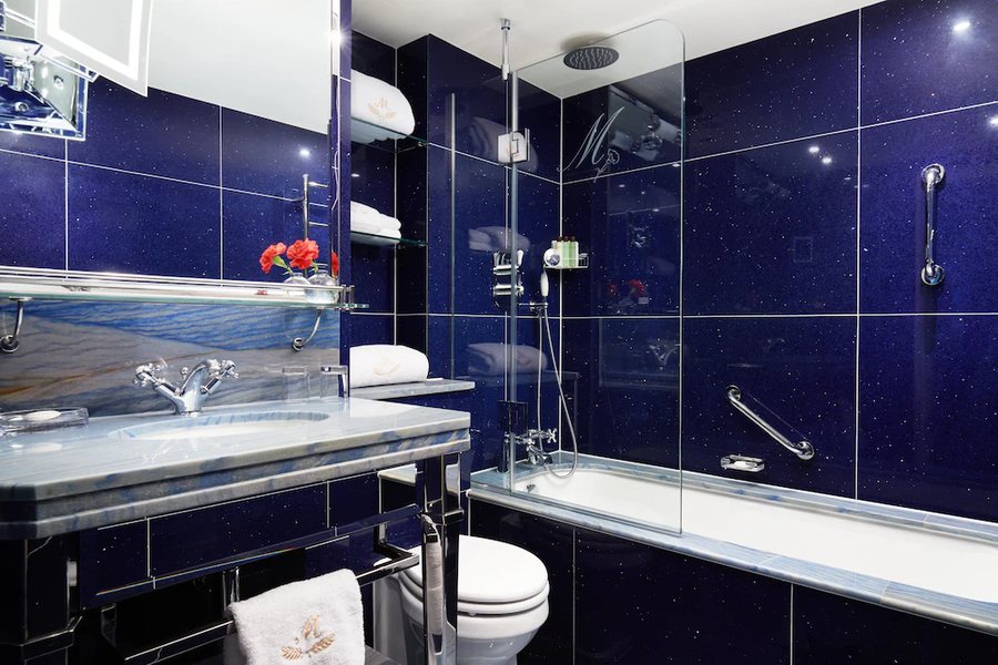 The Montague on the Gardens — Bathroom