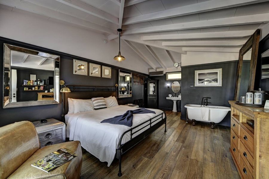 The Montauk Beach House — Guest room