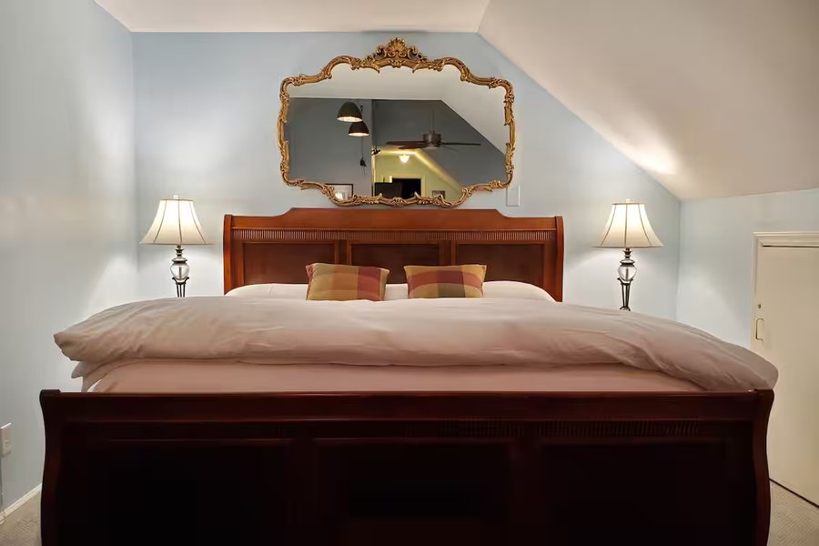 The Morehead Inn — Guest room