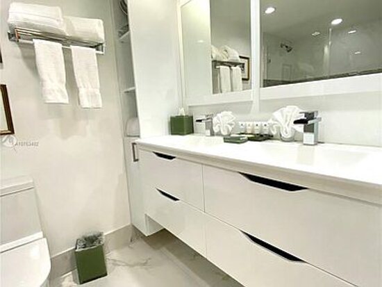 The Mutiny Hotel Miami Florida — Bathroom