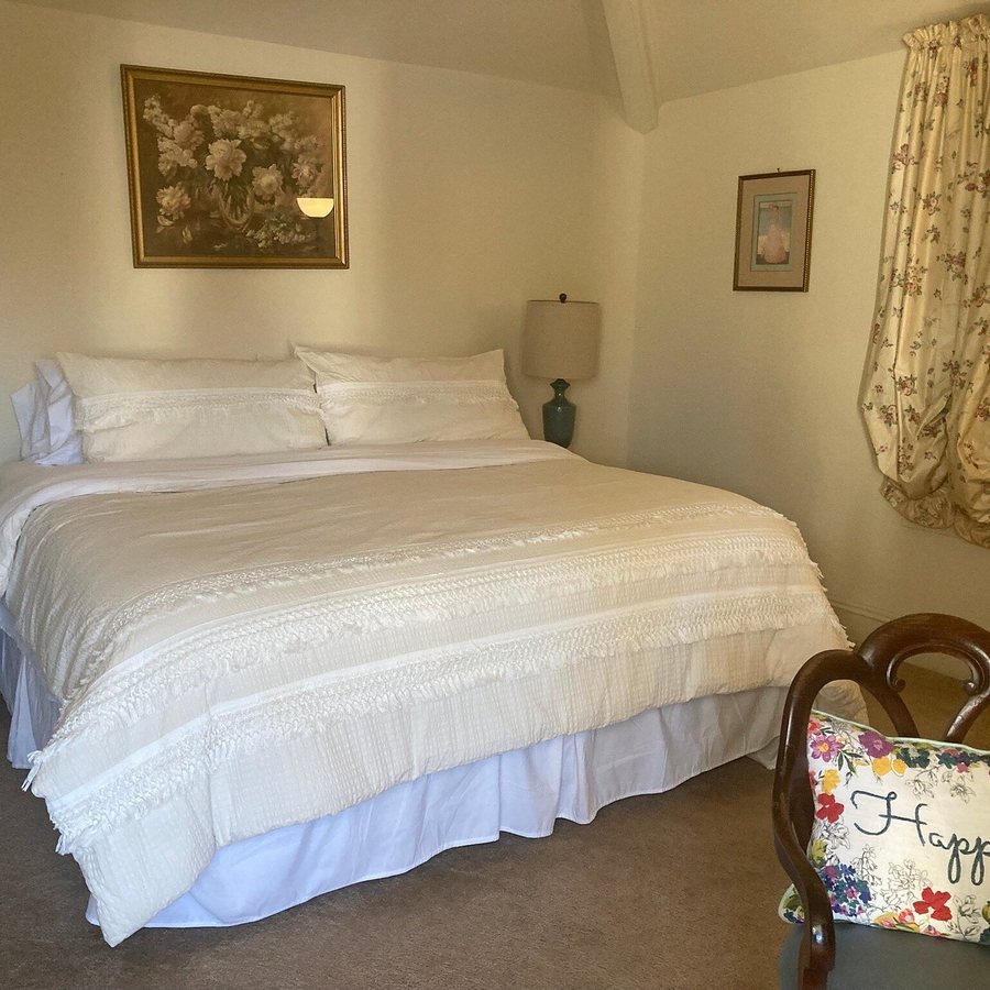 The Natchez Pearl — Guest room