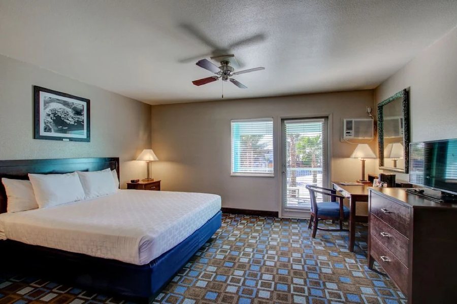 The Nautical Beachfront Resort — Guest room