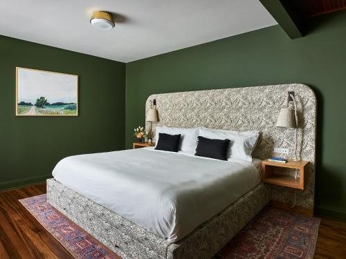 The Neighborhood Hotel Grand Beach — Guest room