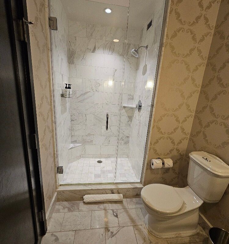The Nines A Luxury Collection Hotel Portland — Bathroom