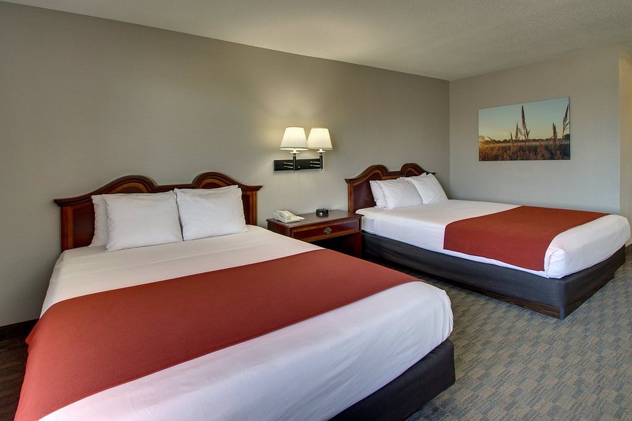 The Niobrara Lodge — Guest room