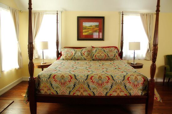 The Oaks Bed and Breakfast — Guest room